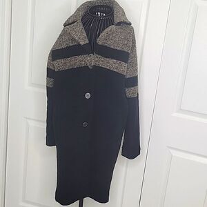 AMUSE SOCIETY Black and Tan Medium Weight Coat Size XS